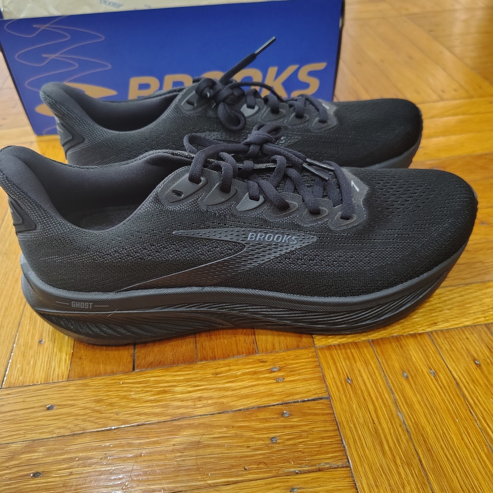 Brooks Ghost 17 Men's Black Running Shoes, NEW
